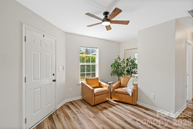 Foto del edificio - 6602 Porterfield Rd