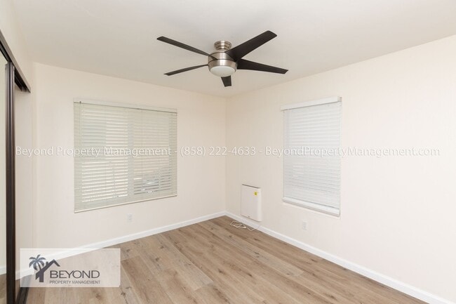 Building Photo - OCEAN BEACH GEM , 2 BEDROOM 2 BATH WITH AS...