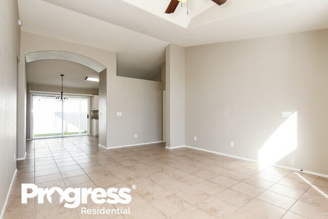 Building Photo - 818 E Audrey Ln
