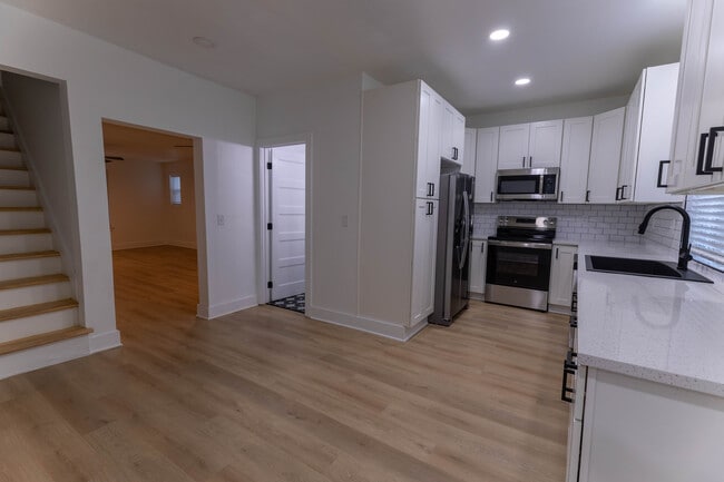 Vista de la cocina 2 - 2823 Browning Ave