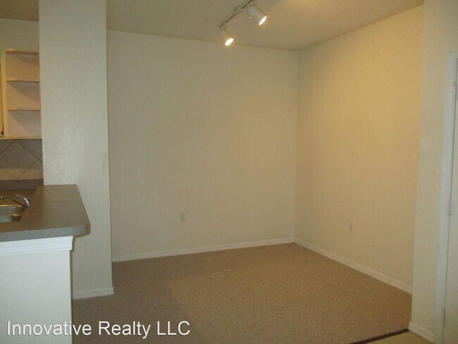 Building Photo - 2 br, 1 bath House - 1375 Lake Shadow Circ...