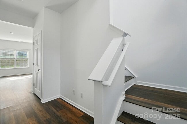 Building Photo - 10316 Stineway Ct