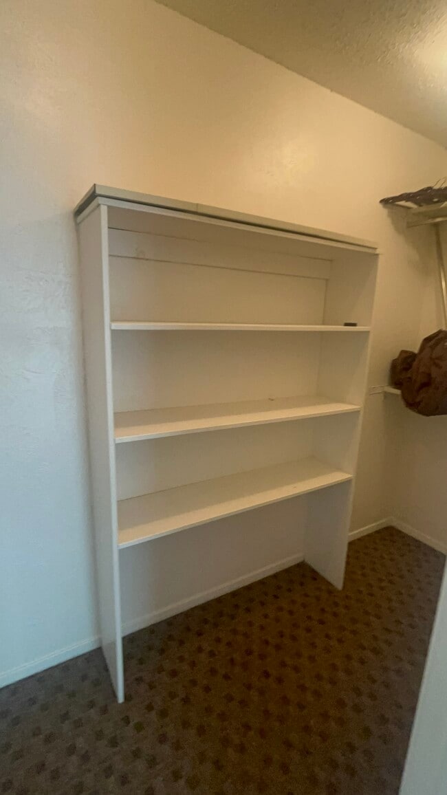 Building Photo - 7145 Fair Oaks Ave