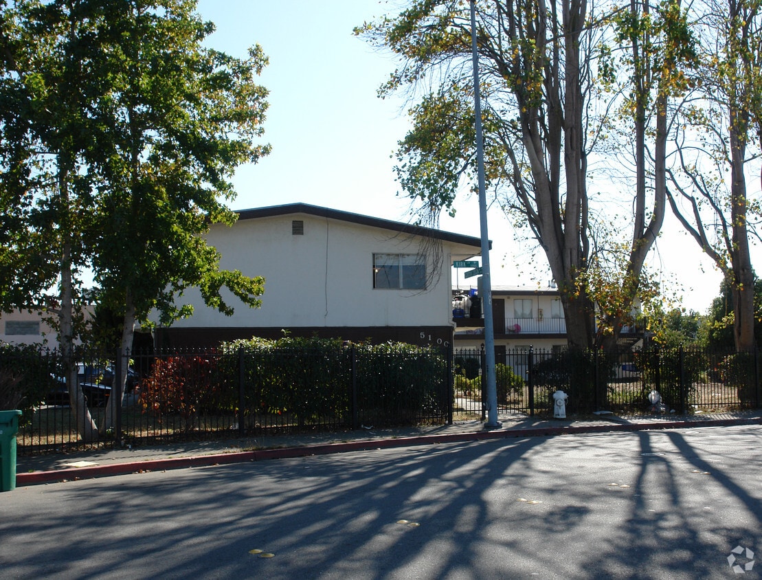 Building Photo - 5100 Kirk Ln