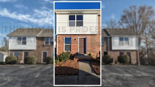Building Photo - 1531 E Knollwood Cir