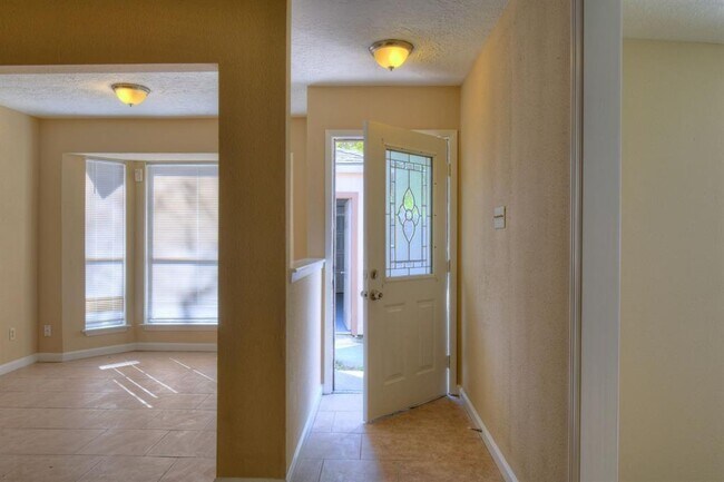 Building Photo - 10818 Indian Vista Dr