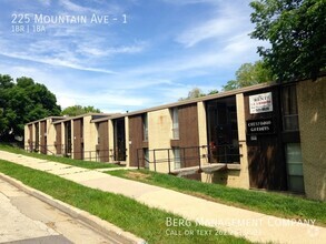 Building Photo - 225 Mountain Ave