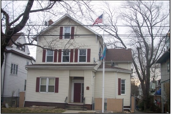 Building Photo - 245 Heberton Ave