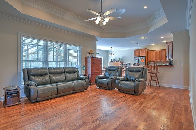 Building Photo - 153 Sugar Plum Ln