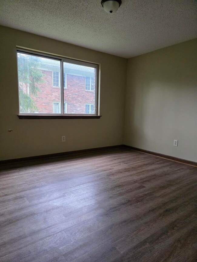 Building Photo - 1-Bedroom, 1-Bath