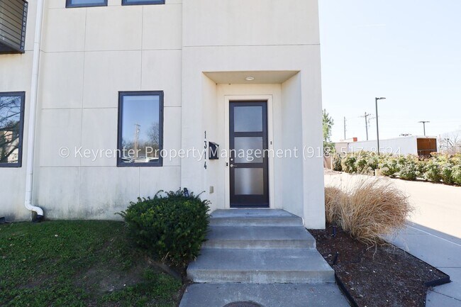 Foto del edificio - Beautiful Brookside SMART HOME now available!