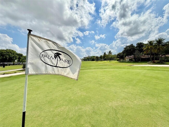 Foto del edificio - 3351 S Palm Aire Dr