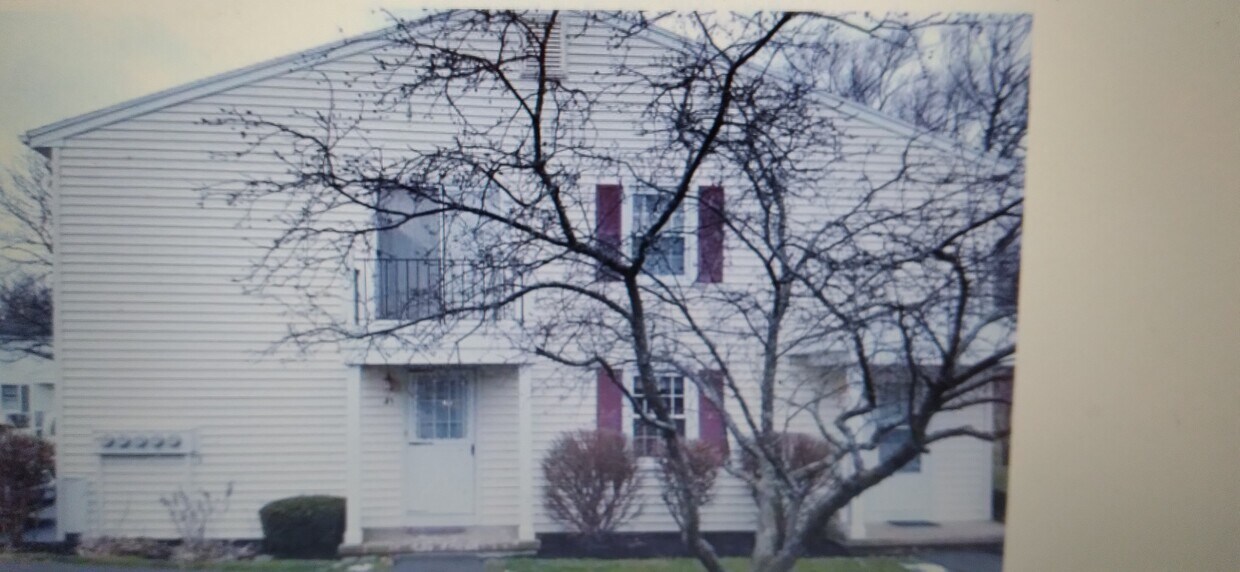 35 Arrowhead Way N Unit 35, Fairport, NY 14450 Condo for Rent in