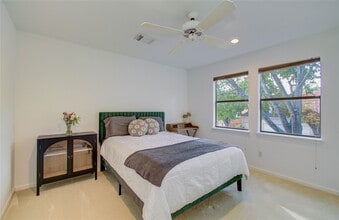 Building Photo - 15835 N Barkers Landing Rd