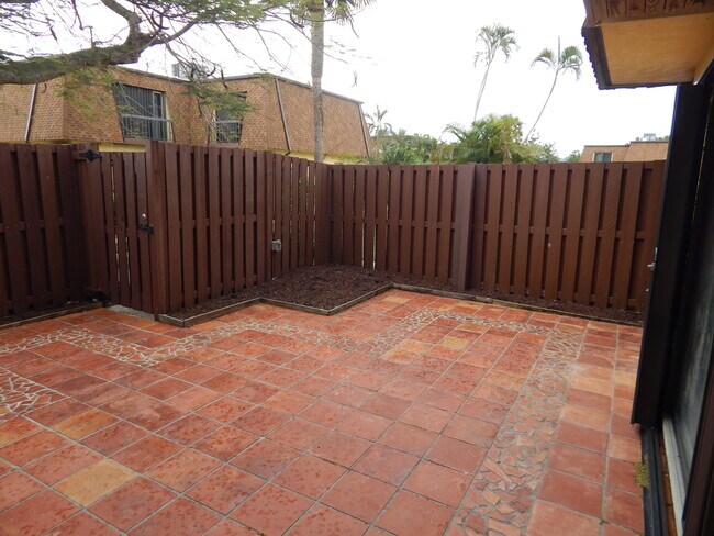 Foto del edificio - 110 N Delaware Blvd