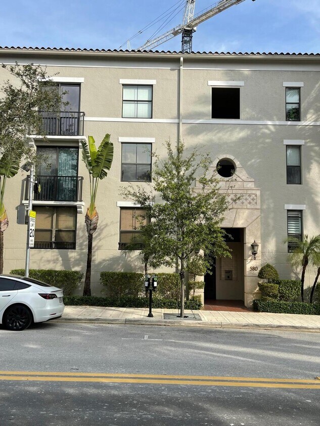 Primary Photo - 580 S Sapodilla Ave