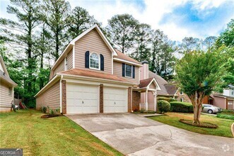 Building Photo - 5527 Bridge Pointe Dr