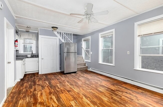 Building Photo - 1 Marion St