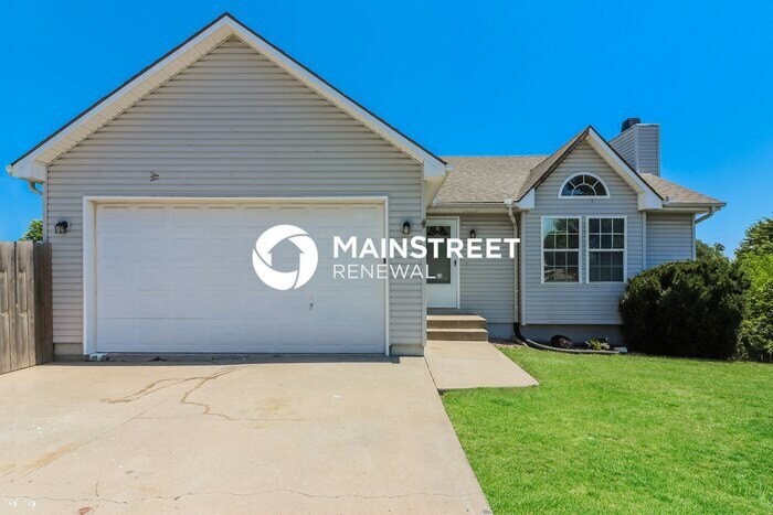 Primary Photo - 3 Bedroom Pet-Friendly Home in Independenc...
