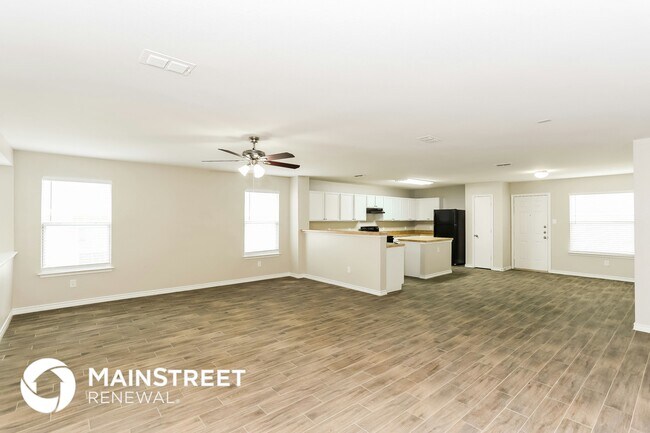 Foto del edificio - 6160 Balcony Ln