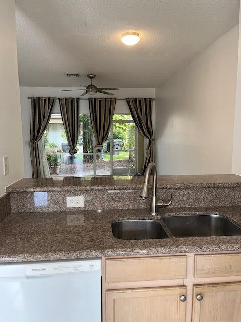 Building Photo - 6932 Stoney Creek Cir