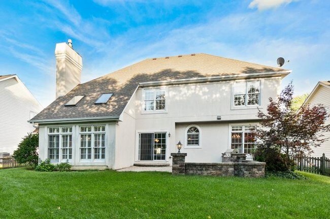 Foto del edificio - 4 bedroom in Naperville IL 60565
