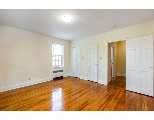 Foto del edificio - 27 Concord Ave