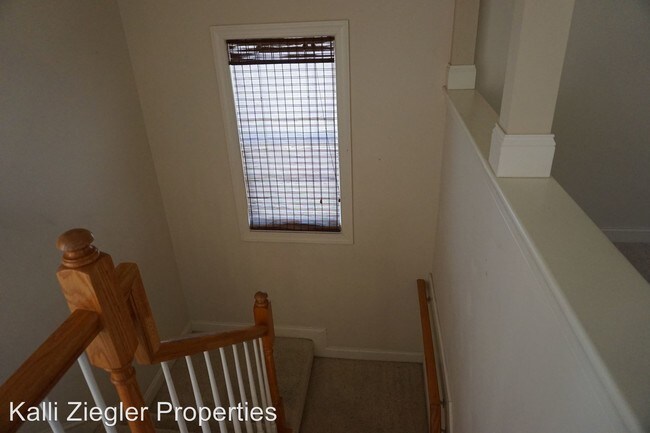 Building Photo - 4 br, 3.5 bath House - 736 Kensington Park