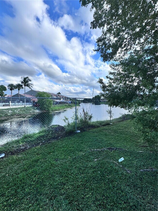 Foto del edificio - 6225 SW 131st Ct