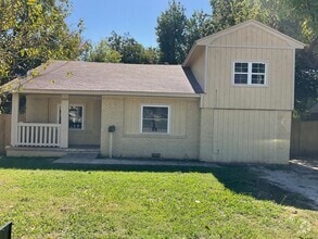 Building Photo - 3400 SE 19th St