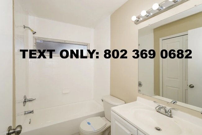 Foto del edificio - 1114 Blufield Ave