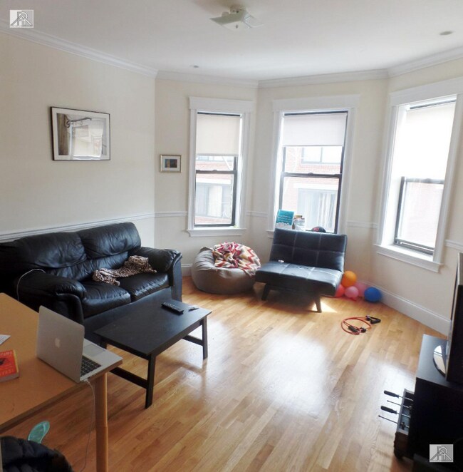 Foto del edificio - 1340 Commonwealth Ave