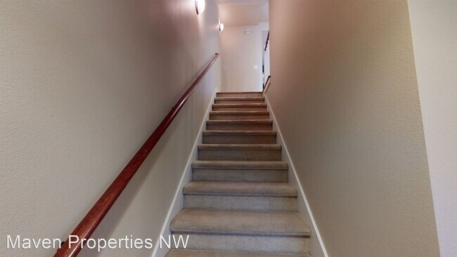 Building Photo - 2 br, 1 bath House - 3835 Ashworth Ave N U...