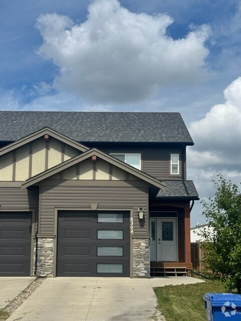 Building Photo - 8304-8388 88 Ave