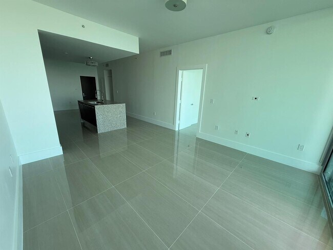 Building Photo - 900 Biscayne Blvd