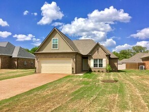 Building Photo - 8148 Maywood Dr