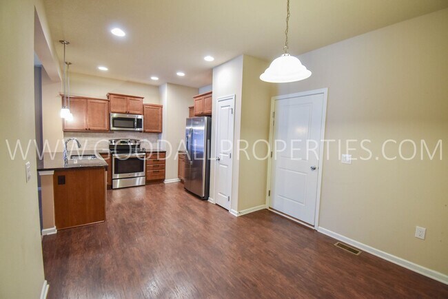 Building Photo - 4 Bedroom 3.5 Bath in Waukee