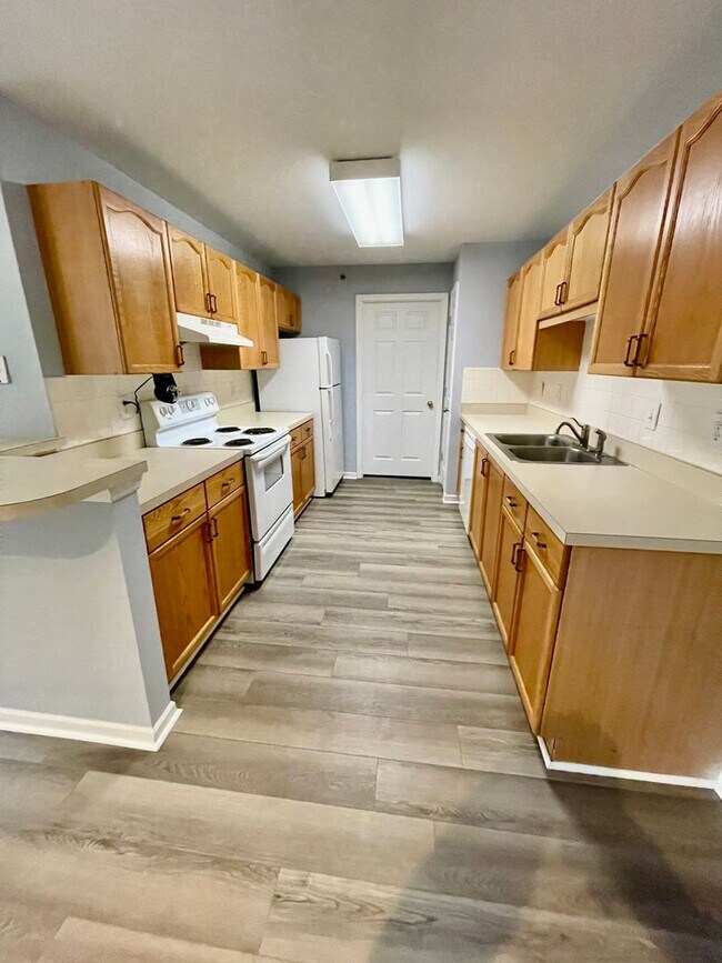 Building Photo - 422 Amelia Lakes