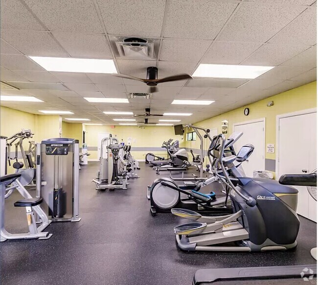 Fountain Lakes Apartments for Rent with Parking Estero, FL 2