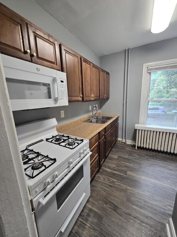 Foto del edificio - 700 Idlewood Ave