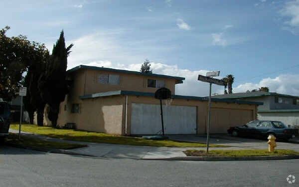 Foto del edificio - 1847 Rock Spring Dr