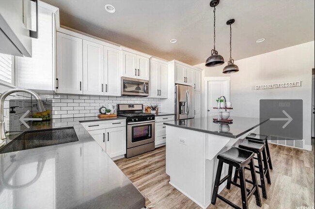 Foto del edificio - 2621 E Clarkstone Dr