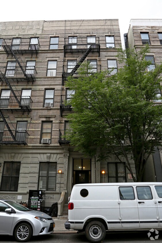 Building Photo - 142 W 139th St