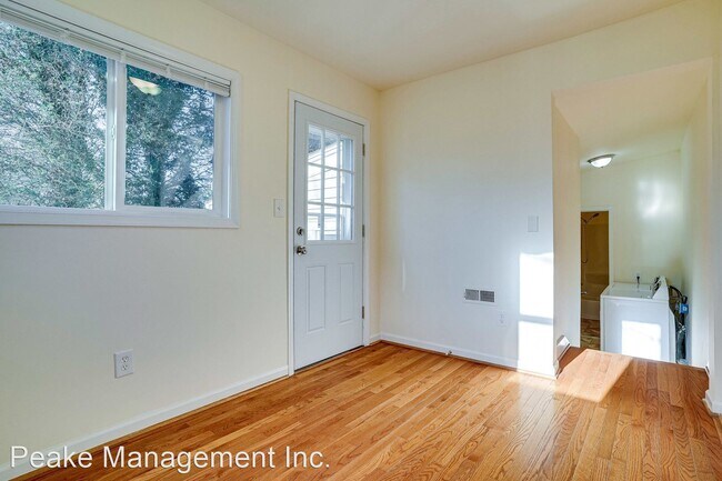 Building Photo - 3 br, 2.5 bath House - 3112 Annandale Road