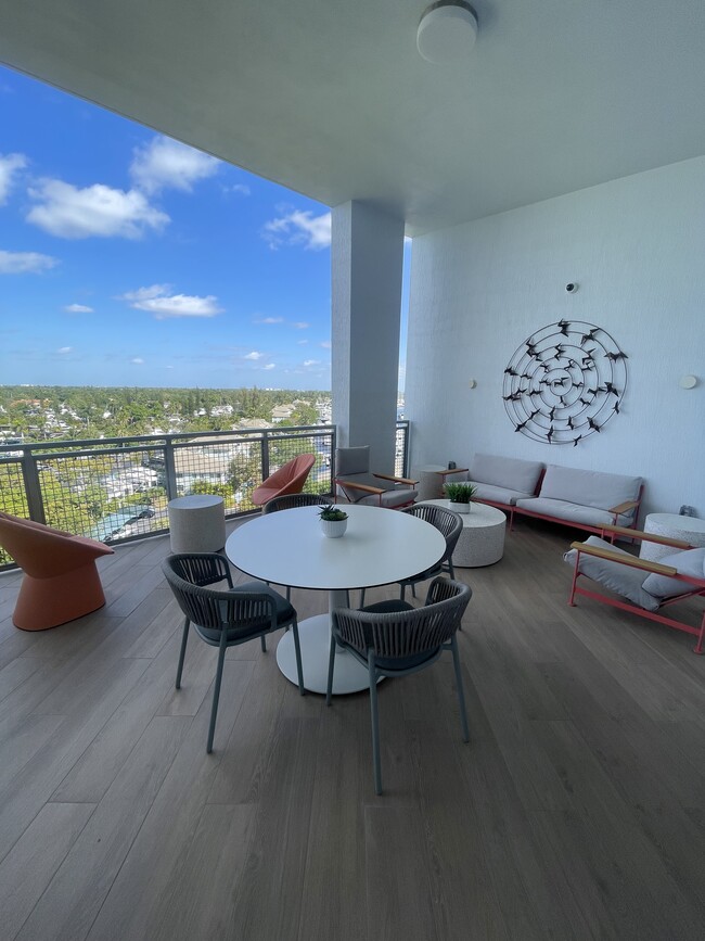 Foto del edificio - 710 SE 22nd St