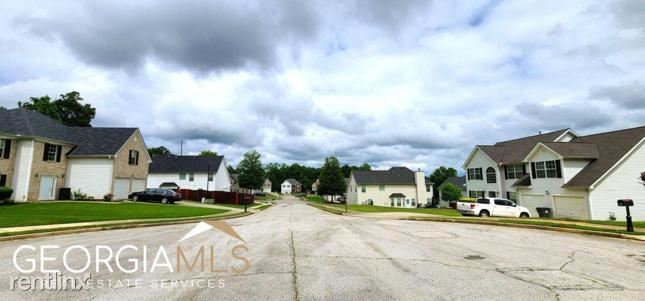 Foto del edificio - 4 br, 2 bath House - 300 R Newburgh Place