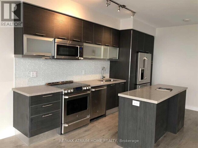 Photo du bâtiment - 388-7388 Yonge St