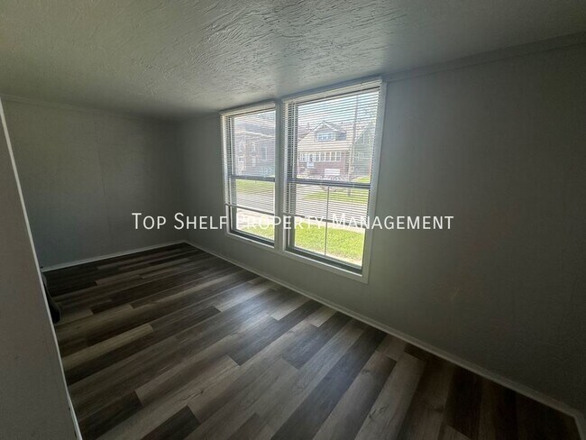Foto del edificio - 1215 Guthrie Ave