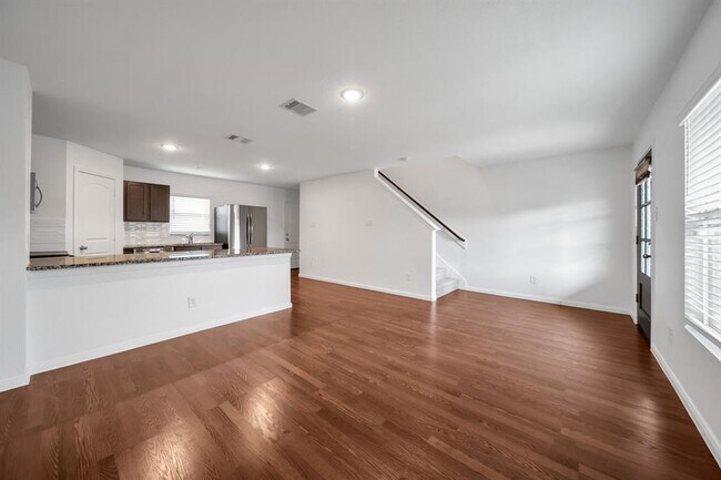 Building Photo - 16570 Colleen Pl