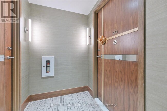 Photo du bâtiment - 1 Concord Cityplace Wy